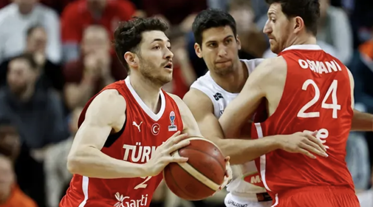 12 Dev Adam, Avrupa’ya Damgasını Vurdu: EuroBasket 2025’te Yerini Almaya Hak Kazandı!