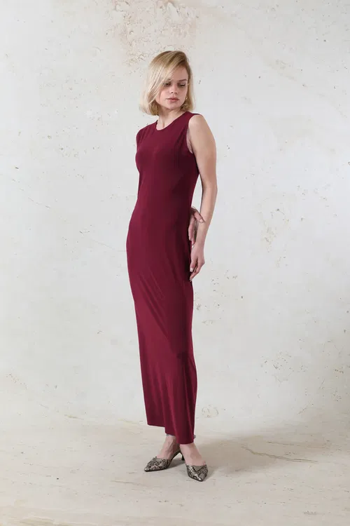 Zülays’ın Kadın Elbise Koleksiyonu ve Şık Tasarımları