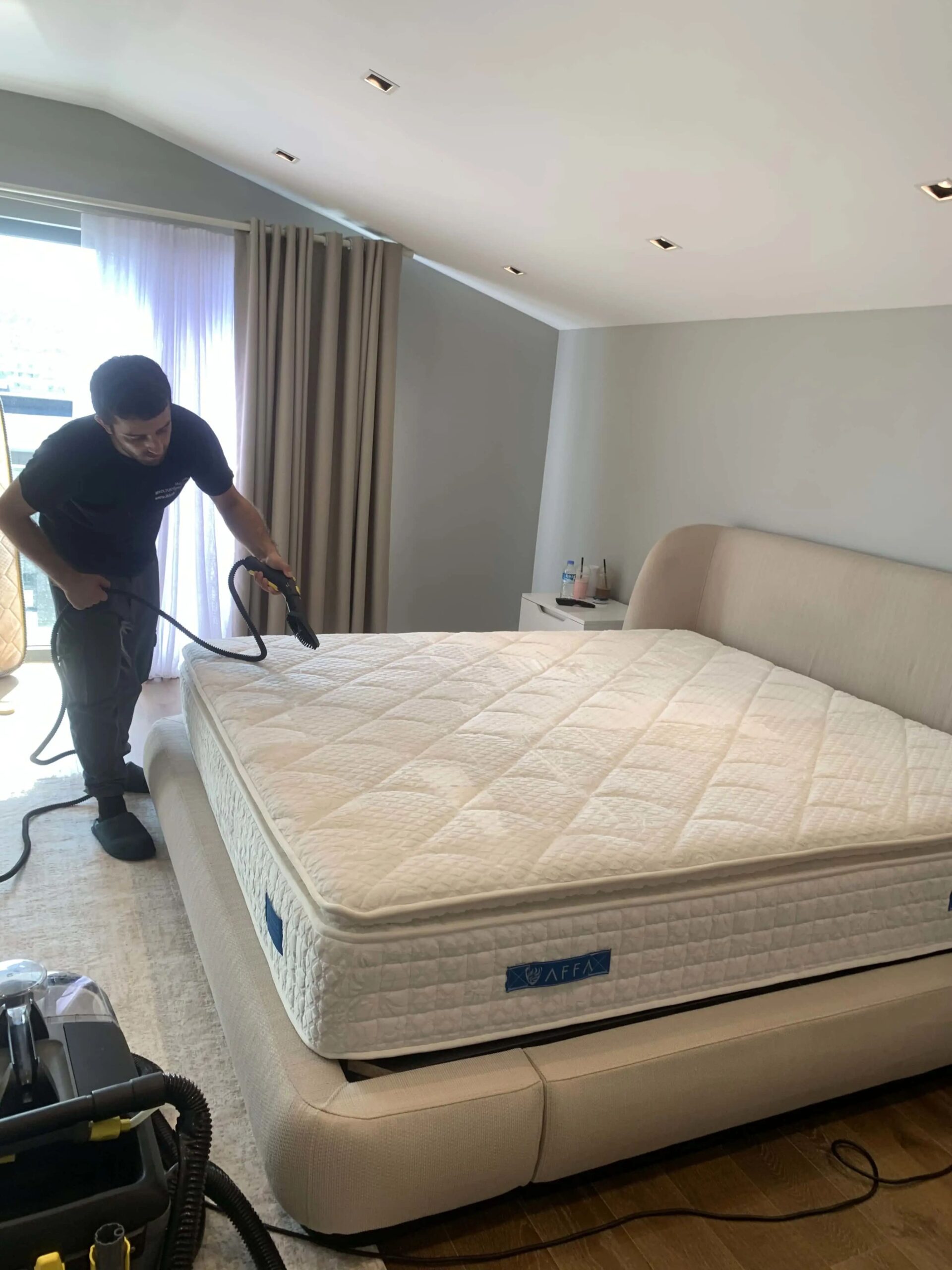 Ev Hijyeninde Koltuk Yıkama ve Yatak Yıkama Hizmetlerinin Önemi